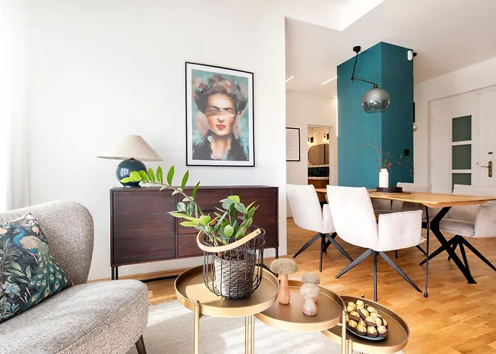 R19 - Sunset Buda *